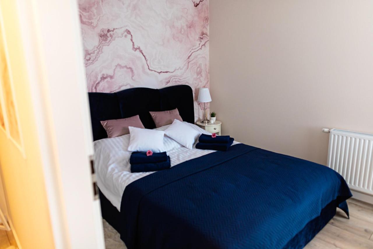 Apartament Bella Rosa Z Podziemnym Parkingiem Kielce Exteriör bild