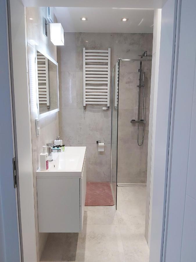 Apartament Bella Rosa Z Podziemnym Parkingiem Kielce Exteriör bild