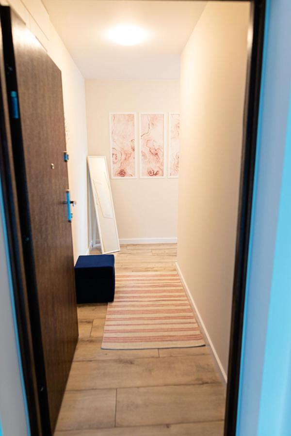 Apartament Bella Rosa Z Podziemnym Parkingiem Kielce Exteriör bild